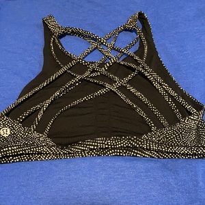 Lululemon/Peloton sports bra size 6
